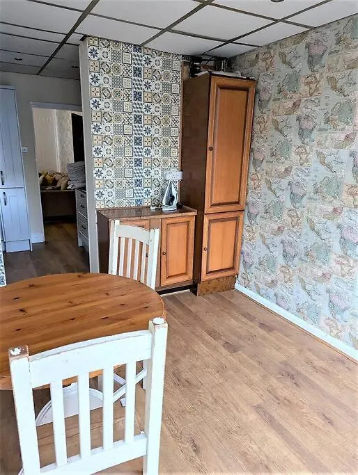 3 Bedroom House 10 Min Walk To Heathway Station سوفيريتو بيت للعطل